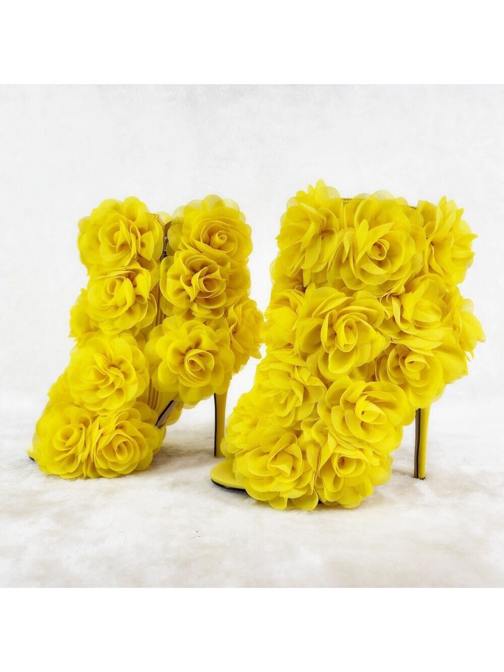 NIB Beauty 3D Flowers Floral 4" High Heel Elegant Xoanna Ankle Boots Yellow